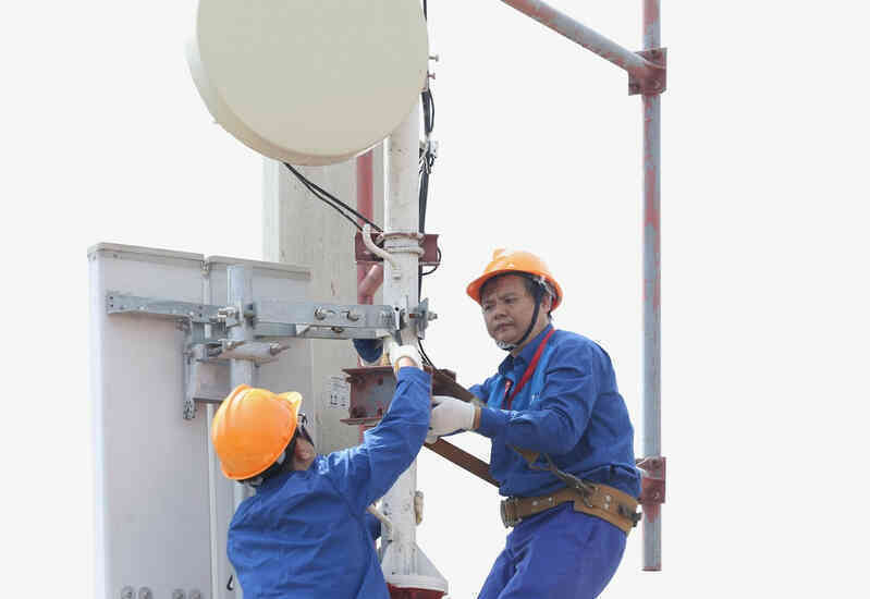 Đấu giá lại băng tần “kim cương” 700 MHz, cơ hội dành cho nhà mạng nào?
