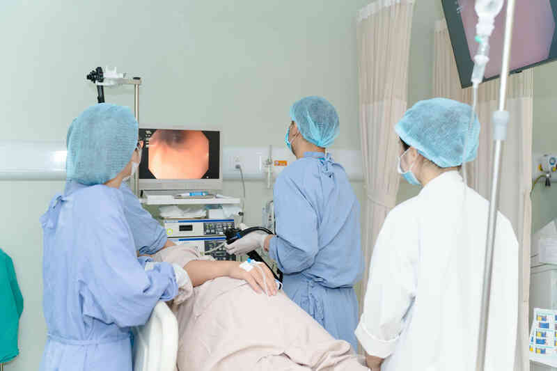 Giải pháp loại bỏ ung thư sớm dạ dày, đại tràng ngay trong nội soi
