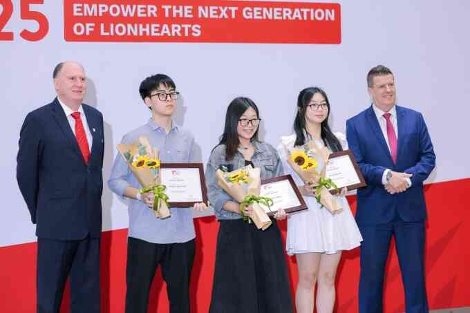 Nhiều GenZ chọn học bổng trường quốc tế, tìm đường du học bền vững