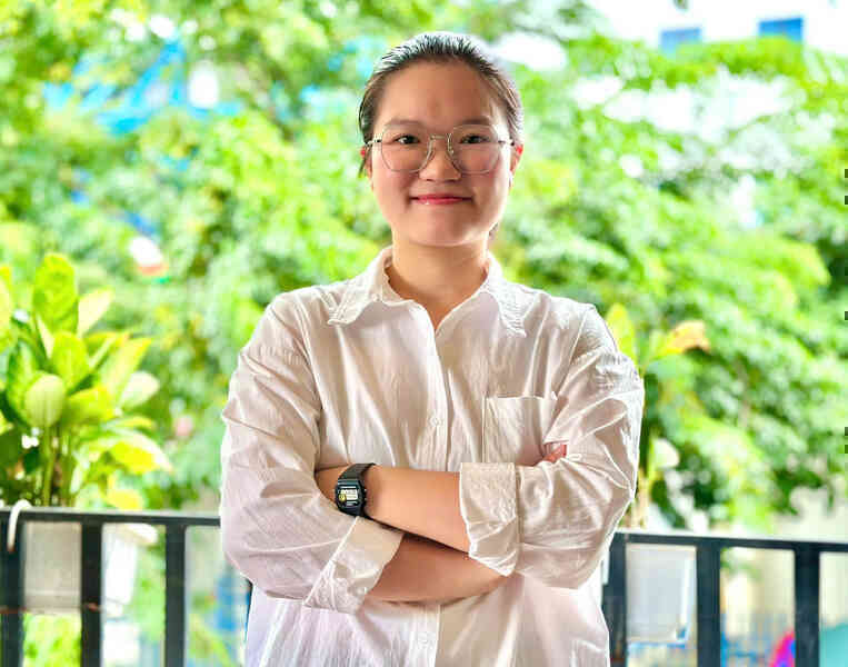 Thủ khoa có tên lạ, tốt nghiệp đại học điểm gần tuyệt đối