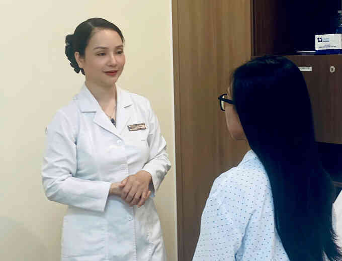 Áp xe sau cấy mỡ và tiêm chất làm đầy vòng ba