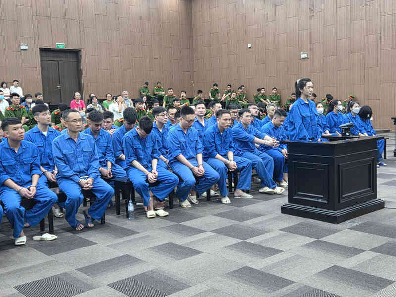 Những nạn nhân khốn khổ của nhóm chuyên dùng ảnh ghép, đồi trụy để đòi nợ