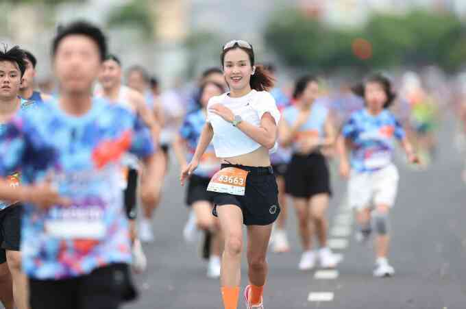 Ái Phương: `Giải chạy là dịp hội ngộ bạn bè, tìm lại năng lượng`