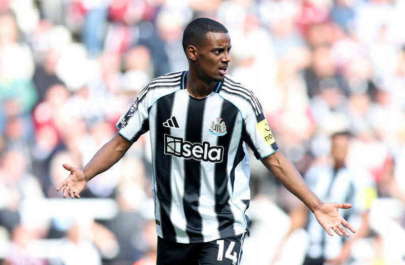 Isak đòi lương cao khiến Newcastle choáng váng