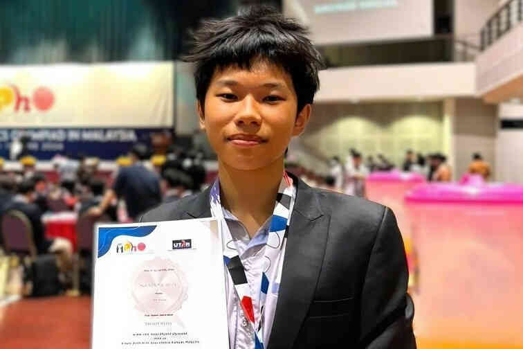 Nam sinh Nghệ An `ẵm trọn` 2 Huy chương Vàng Olympic trong cùng 1 năm