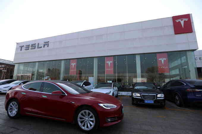 Doanh số Tesla giảm kỷ lục