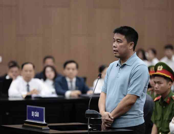 Hậu `Pháo` nộp 768 tỷ đồng trước ngày tòa tuyên án