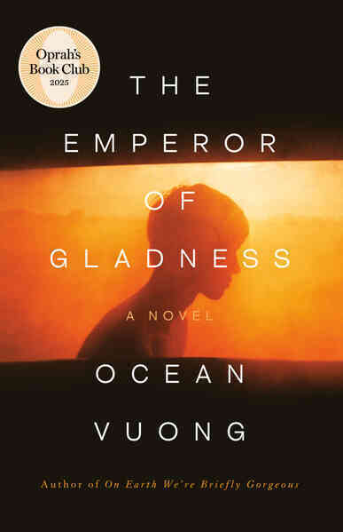 Ocean Vuong: `Tôi viết về góc khuất của giấc mơ Mỹ`