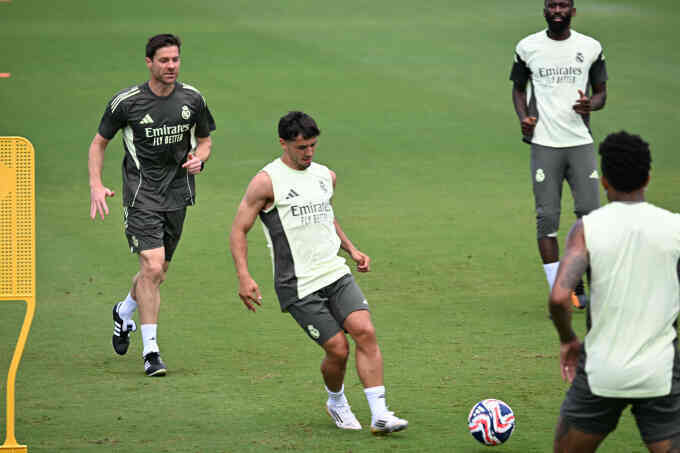 Phương pháp tập luyện khác biệt của Real thời Alonso