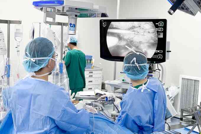 Tắc mạch máu tay do nghiện thuốc lá