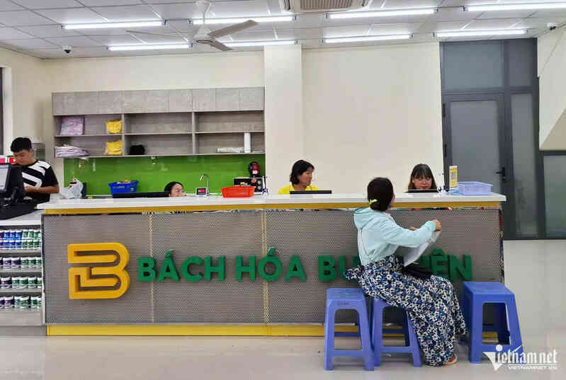 Bưu điện tại TPHCM ‘lột xác` thành cửa hàng bách hóa: Độc đáo mô hình 2 trong 1