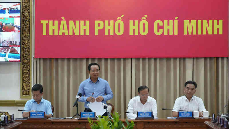 Chủ tịch TPHCM: Cán bộ, công chức không được làm việc theo kiểu `quan với dân`