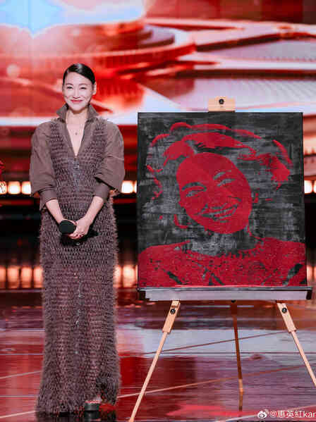 `Đả nữ` Huệ Anh Hồng hồi sinh