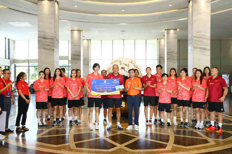 Thanh Thúy, Bích Tuyền nhận tin vui trước bán kết VTV Cup