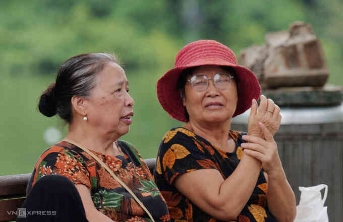 Thời điểm hưởng lương hưu với các nhóm đóng bảo hiểm bắt buộc