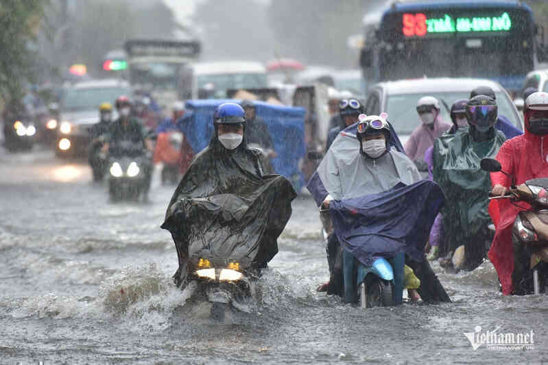 Miền Bắc nắng ít ngày trước khi lại đón đợt mưa lớn sầm sập