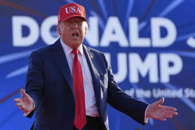 Ông Trump nói có thể áp thuế nhập khẩu tới 70%