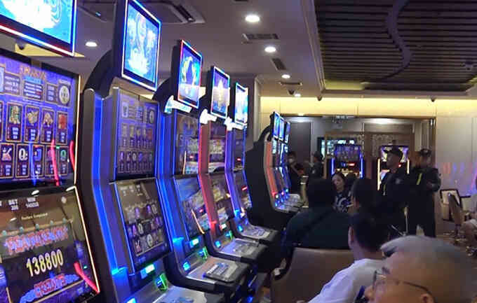 Doanh nhân, ca sĩ thua hàng triệu USD tại khách sạn Pullman như thế nào