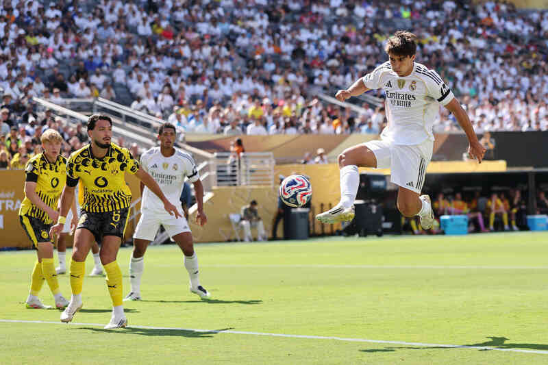 Real Madrid hạ Dortmund kịch tính: Từ vẻ đẹp đến run rẩy