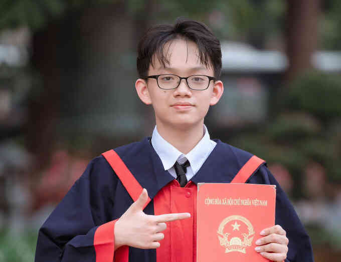 Thủ khoa lớp 10 đỗ ba chuyên Toán, Hóa, Văn