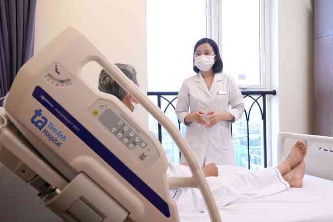 Nhiễm trùng do chích máu chữa gout