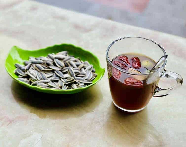 Sự thật về nguy cơ uống trà khi đói gây hại cơ thể
