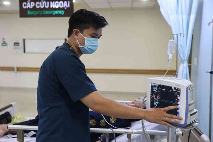 Từ năm 2027 bác sĩ phải thi đánh giá năng lực trước khi hành nghề