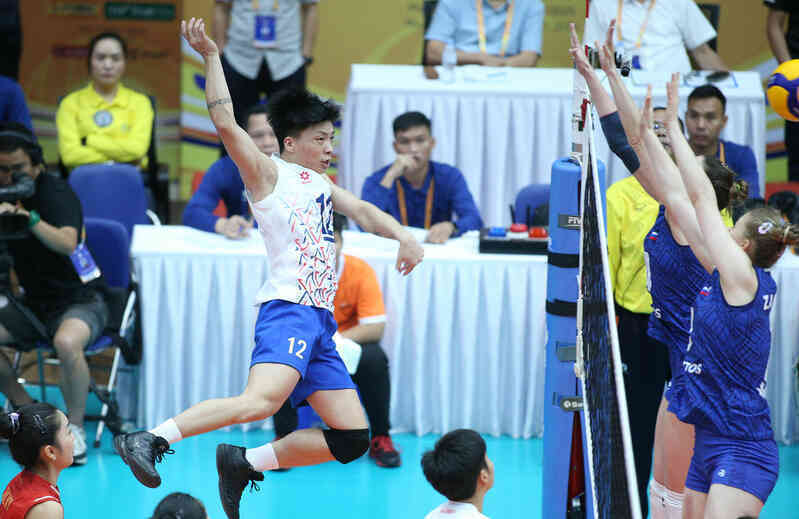 Bất ngờ tay đập 19 tuổi vượt mặt Bích Tuyền, Thanh Thúy ở VTV Cup