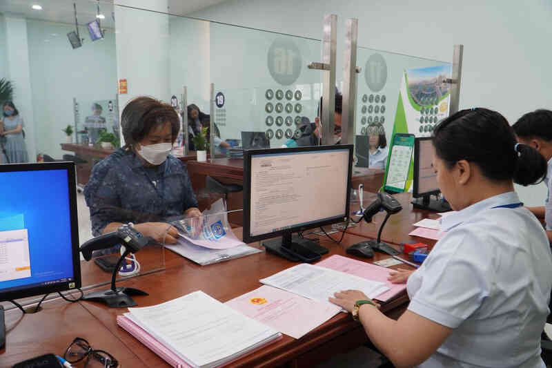 Các thủ tục đất đai tại TPHCM giải quyết ở cấp xã, bao gồm cấp `sổ đỏ`