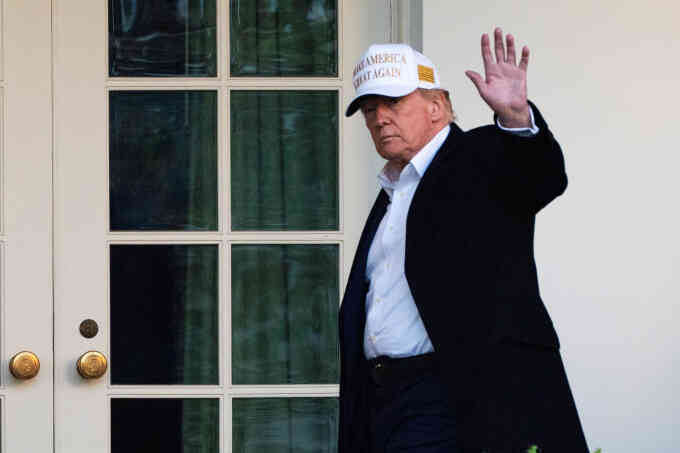 Ông Trump lệnh sớm cắt trợ cấp điện gió và mặt trời