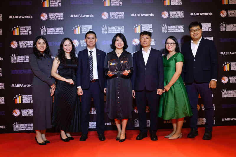 Vietcombank nhận cú đúp giải thưởng quản trị rủi ro từ Asian Banking and Finance