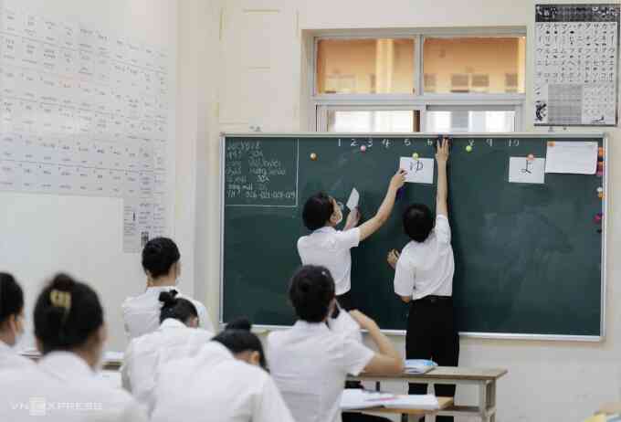 Lao động đi Nhật phải kiểm tra gập bụng, chạy 3.000 m
