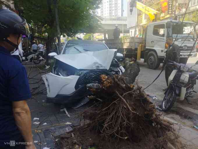 Nữ tài xế tông nhiều xe máy ở Hà Nội, ít nhất 7 người bị thương