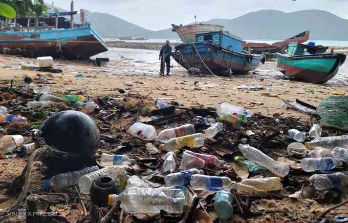 Việt Nam cần 9 tỷ USD để giảm rác thải nhựa