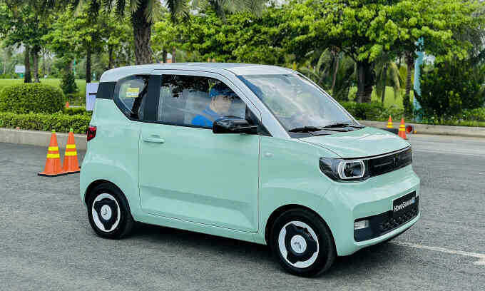 Giá ôtô tại Việt Nam ngày càng giảm