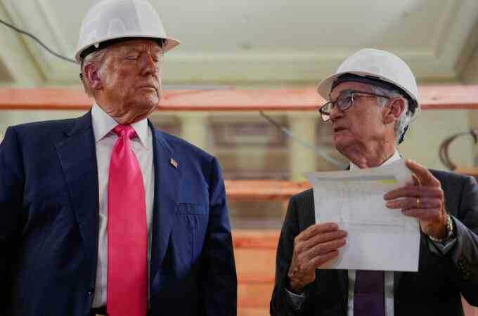 Ông Trump muốn kiện Chủ tịch Fed
