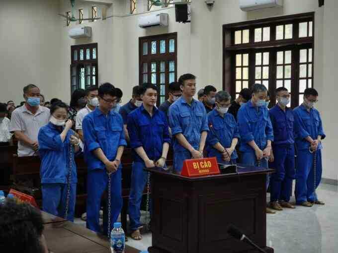 14 cựu cán bộ hải quan Hải Phòng ra tòa vì tiếp tay buôn lậu