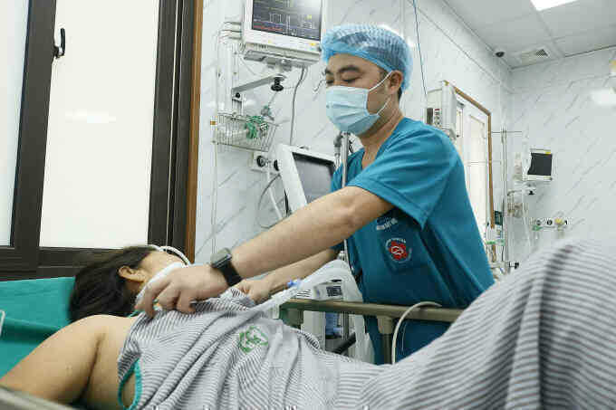 Vì sao nắng nóng dễ đột quỵ?