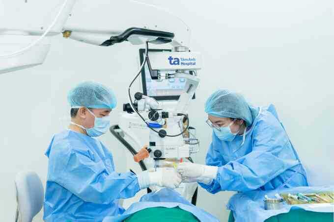 Thay thủy tinh thể nhân tạo phục hồi thị lực