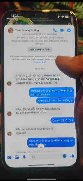 Cảnh sát ngăn chặn gia đình nam sinh chuyển tiền cho nhóm 