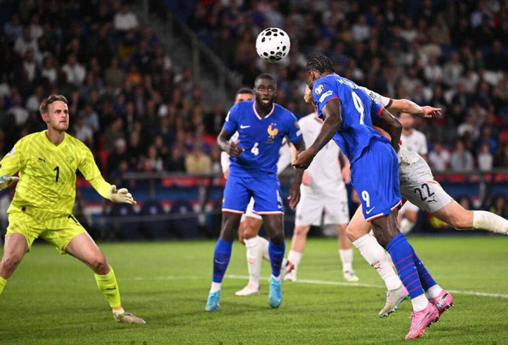 Mbappe rực sáng, Pháp thắng chật vật Iceland