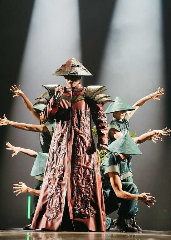 Báo Nga khen ngợi Đức Phúc ở Intervision