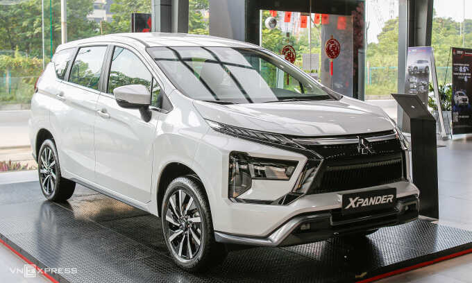 Mitsubishi Xpander phiên bản mới ra mắt khách Việt