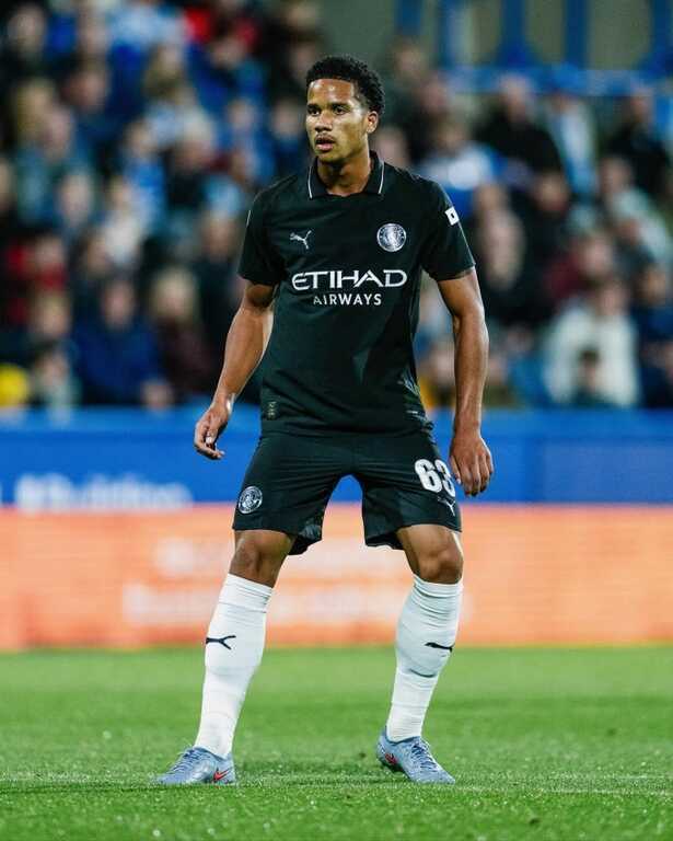 Man City, Tottenham thắng dễ ở Cup Liên đoàn