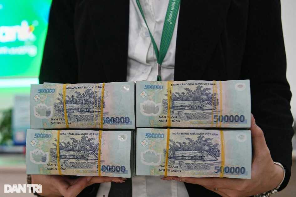 Ngân hàng nào đang trả lãi suất trên 6%/năm?