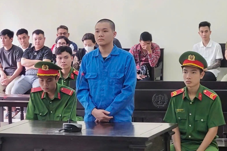 Mua hơn 1.700 viên thuốc lắc từ Campuchia, thanh niên lĩnh 20 năm tù