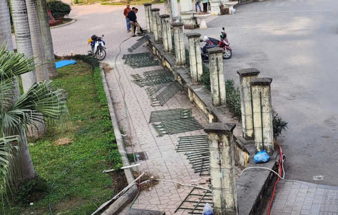 Hạ rào công viên ở trung tâm Hà Nội