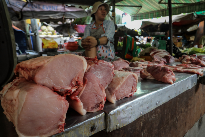 Giá thịt heo đắt ngang thịt bò