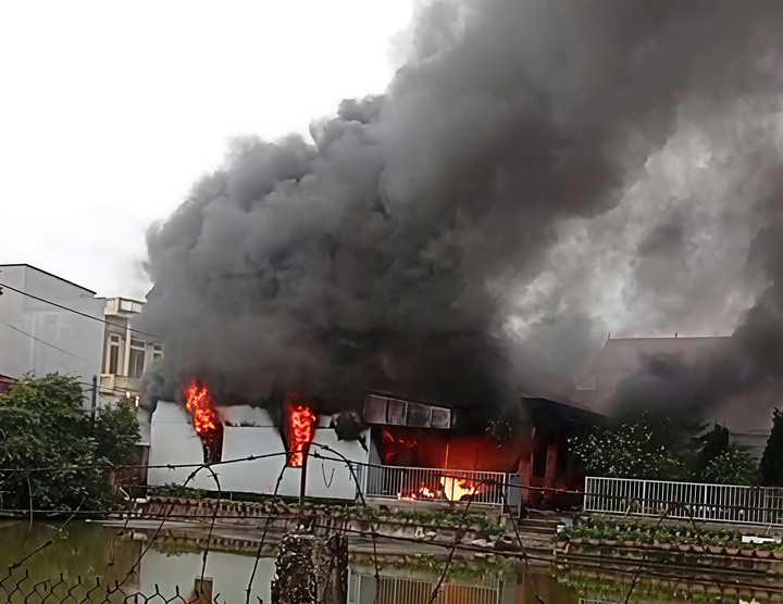 Lửa bao trùm nhà tình thương ở Bắc Ninh