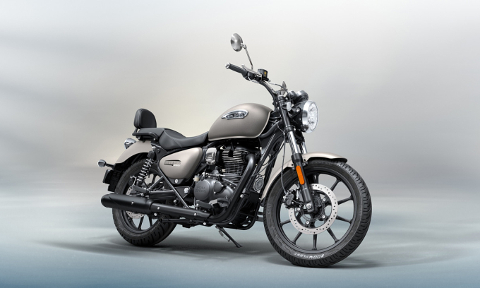 Royal Enfield Meteor 350 mới giá từ 5.300 USD